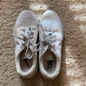 Nike Zoom Pegasus size 6.5